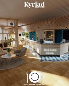 Sainte-EulalieにあるKyriad Bordeaux Nord Sainte Eulalieのホテルのロビーにはバーとテーブルがあります。