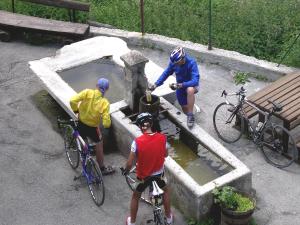 入住Pensione Albergo Diffuso Ceaglio Valle Maira的客人