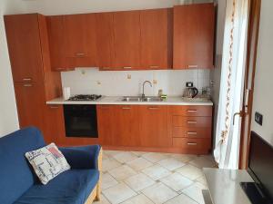 A kitchen or kitchenette at Lietta 4 Apartment