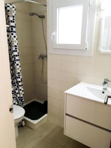 O baie la Apartamento céntrico y renovado, 100m de la playa