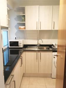 O bucătărie sau chicinetă la Apartamento céntrico y renovado, 100m de la playa