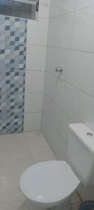 A bathroom at Hotel atlântica