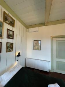 Fotografie z fotogalerie ubytování Suite in prachtige Groningse boerderij uit 1856 v destinaci Schildwolde