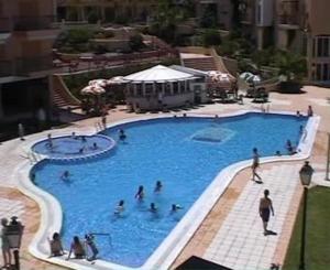 Bazén v ubytování Apartamentos Pueblo Salado nebo v jeho okolí
