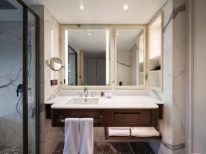 A bathroom at The Ambassador Seoul - A Pullman Hotel