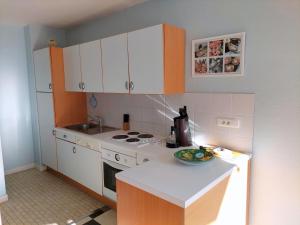 Una cocina o cocineta en Apartment in Cornouaille near Sandy Beach