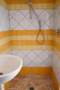 Um banheiro em Holiday residence I Nuraghi Cannigione - ISR01100d-SYA
