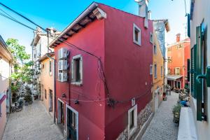 Budova, v ktorej sa apartmán nachádza