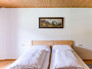 Letto o letti in una camera di Apartment in Brixlegg near Ski Juwel Slopes
