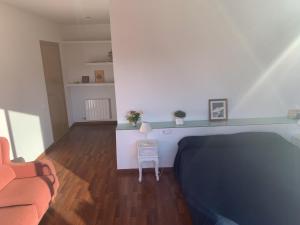 A seating area at Villa Dacar