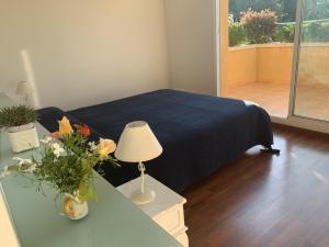 A bed or beds in a room at Villa Dacar Még 19 kép