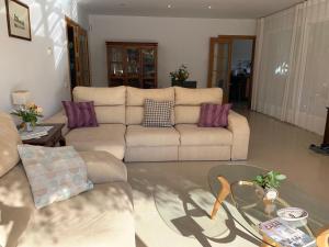 A seating area at Villa Dacar