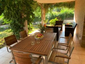 A garden outside Villa Dacar