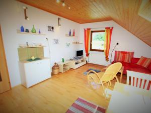 TV a/nebo společenská místnost v ubytování Apartment in Köttmansdorf near Keutschacher See