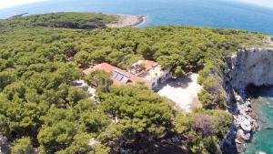 Un paisaje natural cerca del parque de vacaciones 32 fotos más