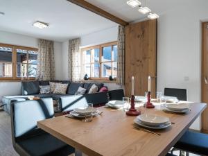 Posedenie v ubytovaní Apartment in ski area KitzSki Hollersbach
