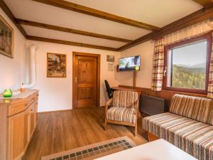 A television and/or entertainment centre at Holiday home in Bad St Leonhard in Carinthia Még 31 kép