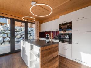 Köök või kööginurk majutusasutuses Chalet in Hohentauern Styria with sauna