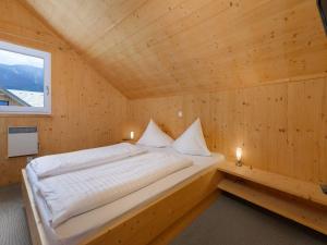 Posteľ alebo postele v izbe v ubytovaní Chalet in Hohentauern near Ski Lift