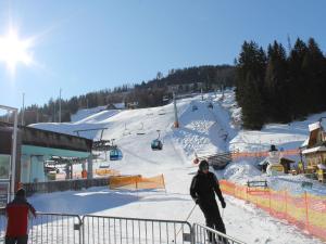 Chalet in Hohentauern near Ski Lift v zime