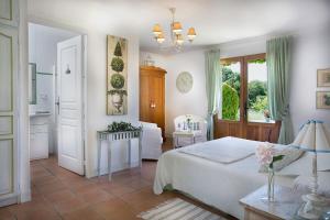 Imagen de la galería de Le Clos-Lascazes maison d'Hôtes, en Le Buisson de Cadouin