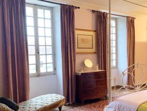 Galeriebild der Unterkunft Chateau Mas de Pradie B&B Fountain view room in Foissac + 20 Fotos
