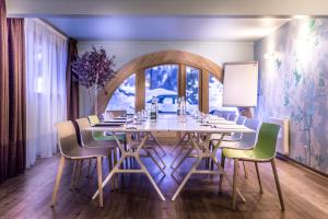 Posezení v ubytování Le Grand Aigle Hotel & Spa****