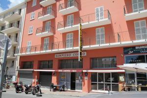 Budova, kde se hotel nachází