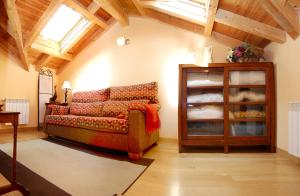A seating area at Casa Rural Las Verdes l y II