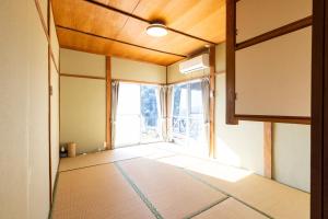 Fotografie z fotogalerie ubytování Keiko"s Home 宮浦一日一組限定海の絶景オーシャンビューのラグジュアリー別荘2000m2BBQ可海釣公園 v destinaci Fukuoka