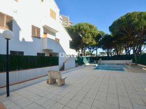 Swimmingpoolen hos eller tæt på Voramar Vii Bajos A