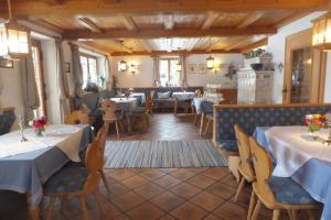 Gallery image of Hotel garni Reiffenstuel in Rottach-Egern