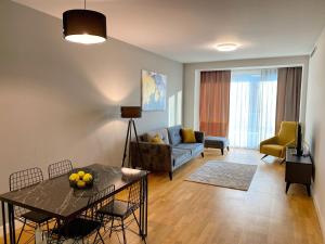 Ein Sitzbereich in der Unterkunft The Y Istanbul Suites