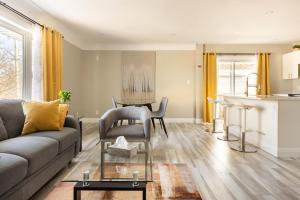 ENTIRE 2 BEDROOM APARTMENT DOWNTOWN - u3的休息区