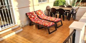 Zdjęcie z galerii obiektu Poolside 2 Bedroom 2 Bathroom Apt, Ultra Fast Wi-Fi & Terrace w mieście Los Alcázares