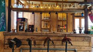 Lounge nebo bar v ubytování La Meca Glamping