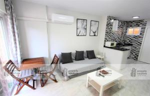 Kuchyň nebo kuchyňský kout v ubytování 243 Águila apartamentos - Estudio vista al mar - Piscina y Playa