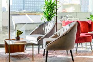 Zona de estar de Radisson RED Hotel, Vienna