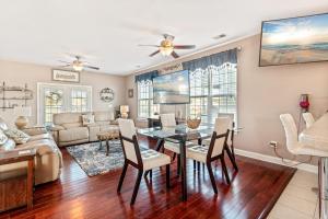 Posezení v ubytování Waterfront Galore