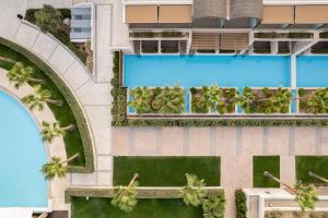 Bazén v ubytovaní Avra Imperial Hotel alebo v jeho blízkosti + 37 fotografií