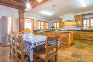 Kuchnia lub aneks kuchenny w obiekcie Villa Marjals 16