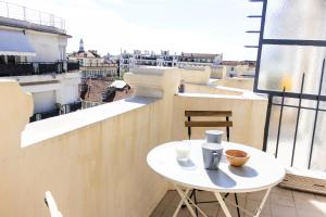 Joli Studio avec balcon, Centre Ville