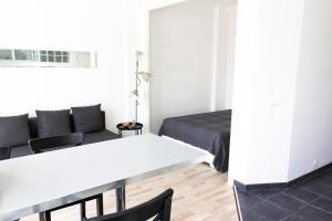 Joli Studio avec balcon, Centre Ville