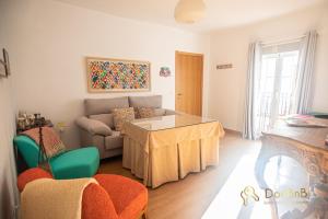 A seating area at Apartamento en Ronda Ocho Caños con Wifi