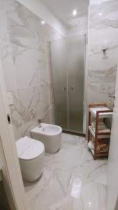 Koupelna v ubytování B&B El Brumista Due