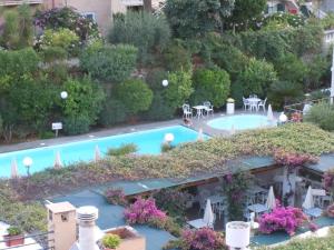 Бассейн в Hotel Due Mari или поблизости