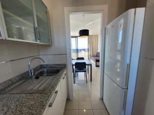 Nhà bếp/bếp nhỏ tại Gemelos 26-Fincas Benidorm