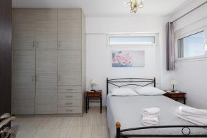 Gallery image of Vourvahis Seaview Apartments in Karotí
