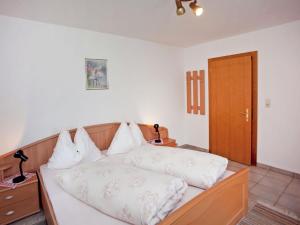 Posteľ alebo postele v izbe v ubytovaní Apartment in Ötztal near Ski Slopes