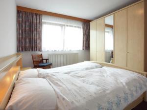 Posteľ alebo postele v izbe v ubytovaní Apartment in Ötztal near Ski Slopes